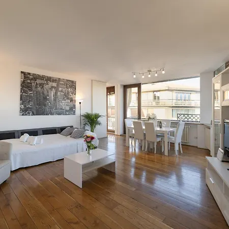 Penthouse With A View *