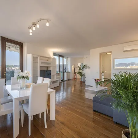 Penthouse With A View Daire Floransa