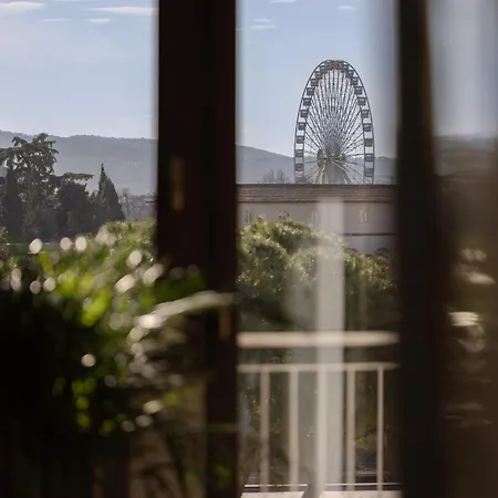 Penthouse With A View *